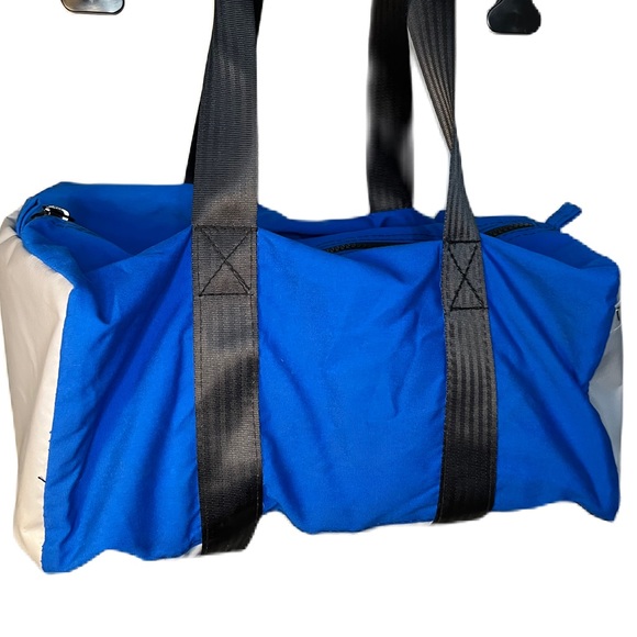 Duffel bag - Picture 4 of 11